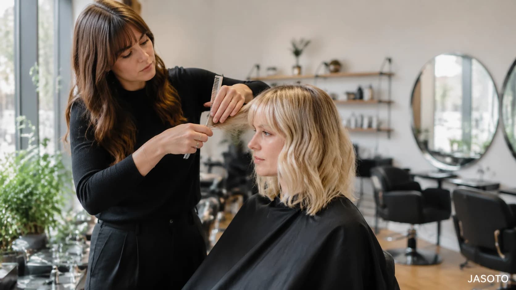 How to Choose a Hairdresser in the UK — JASOTO UK guide photograph