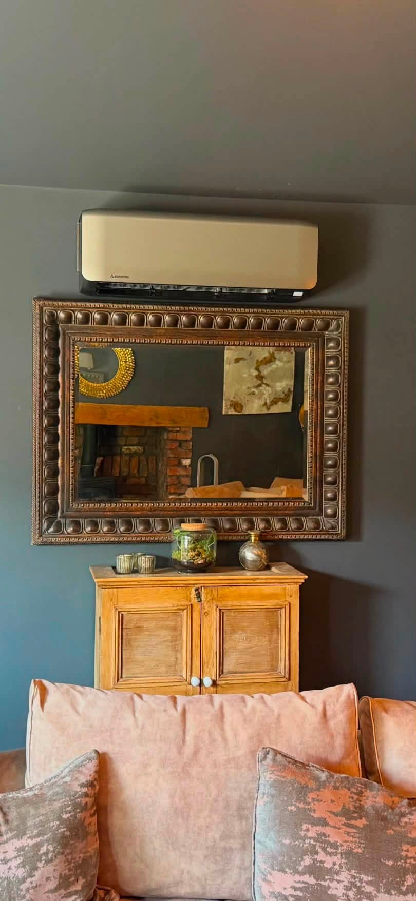 RyKool wall-mounted indoor air-conditioning installation